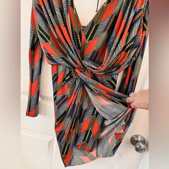 T-Bags Los Angeles Long Sleeve Knot Dress Bodycon Mini Size Small EUC Revolve - Picture 10 of 16